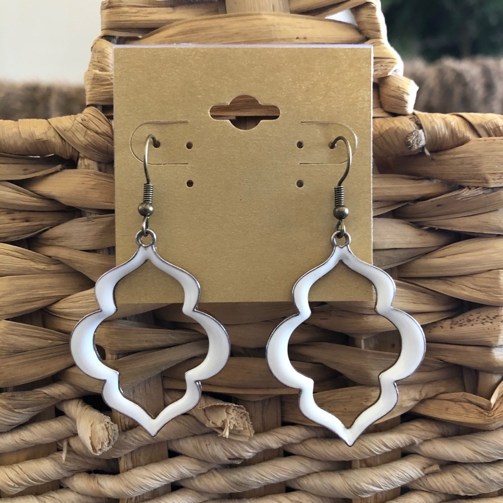 Vintage cream enamel open disc earrings